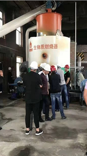 生物質(zhì)秸桿壓塊燃燒器對(duì)接糧食烘干機(jī)